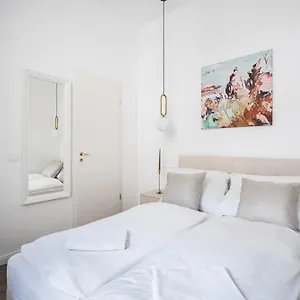E13 - Grand Boulevard Heritage - Location By Bqa Apartment